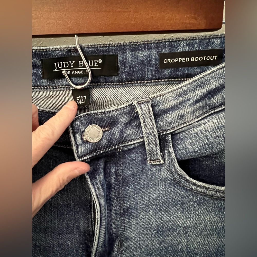 Judy Blue Mid Rise Demi Crop Bootcut Size 5 - Picture 8 of 10